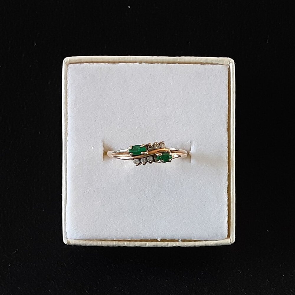 Emerald and Diamond Ring set in 10K Yellow Gold